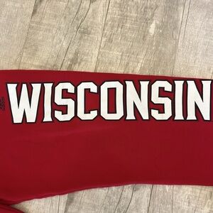 ADIDAS Men’s Wisconsin‎ Badgers NCAA  Size L Sweats Athletic Pants Red